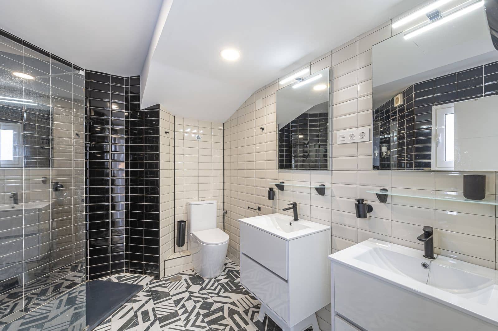 2 soveværelse Lejlighed til salg i Calahonda med swimmingpool garage - € 330.000 (Ref: 8444431)