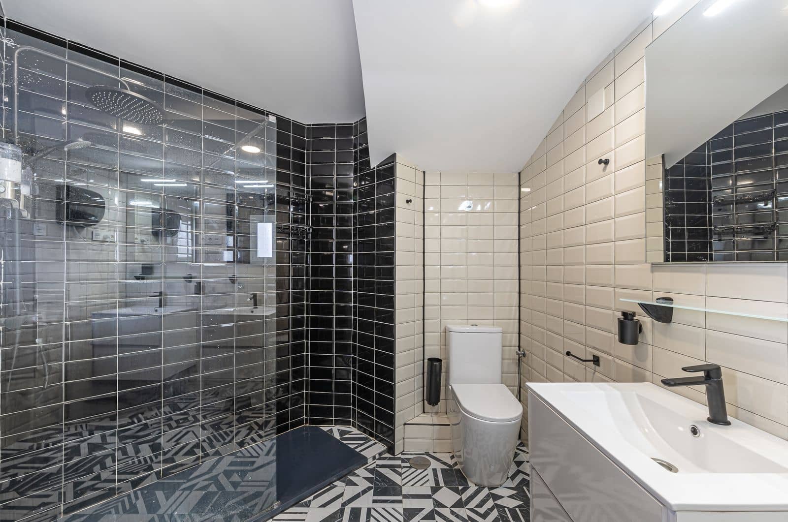 2 soveværelse Lejlighed til salg i Calahonda med swimmingpool garage - € 330.000 (Ref: 8444431)