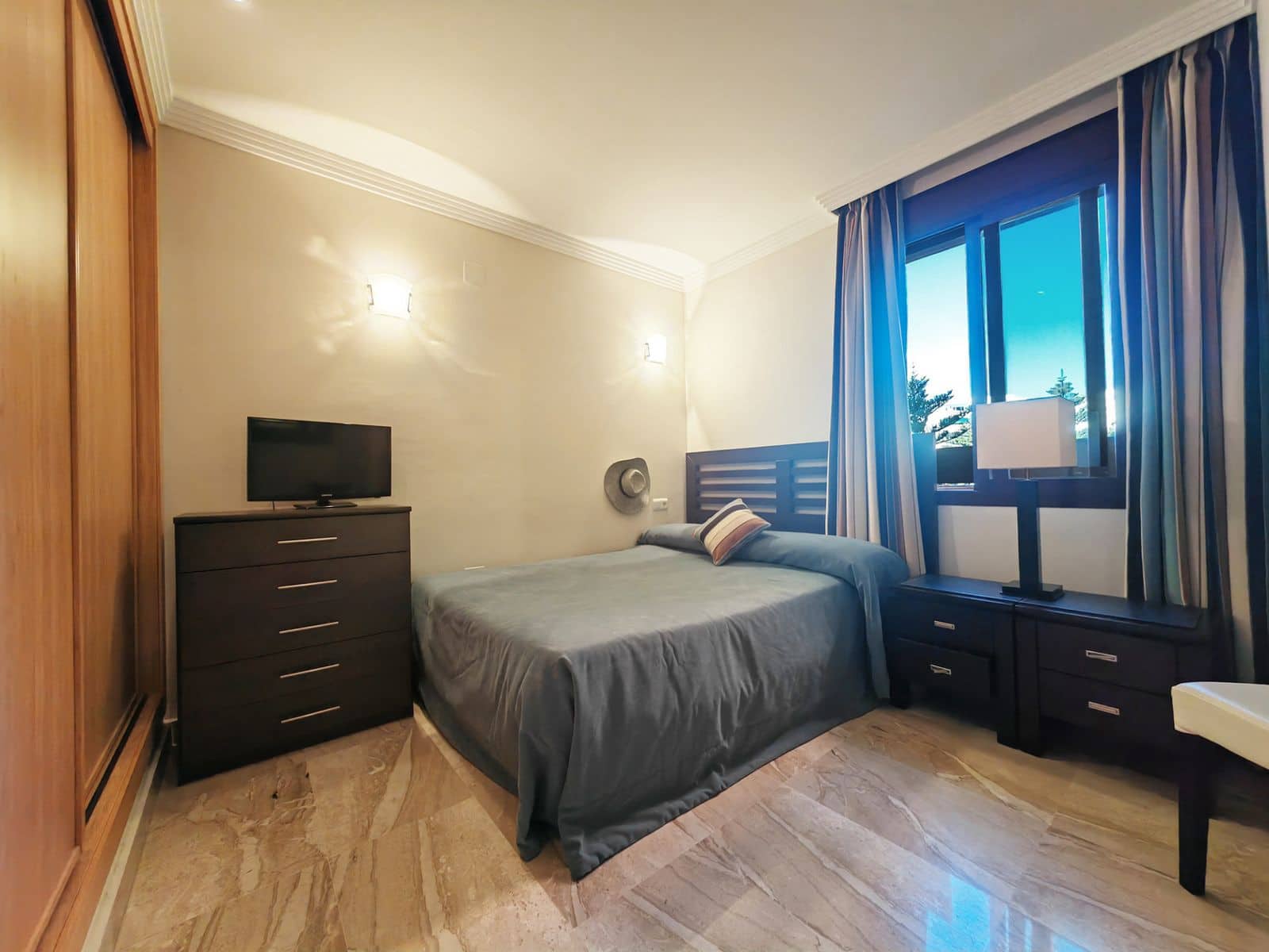 2 slaapkamer Appartement te koop in Estepona met zwembad garage - € 465.000 (Ref: 8469414)