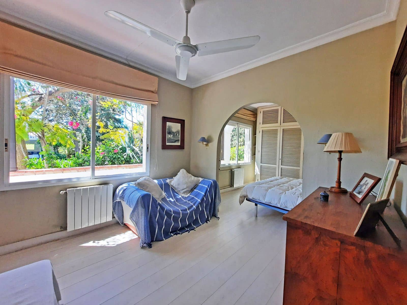 7 soveværelse Villa til salg i Calahonda med swimmingpool garage - € 2.350.000 (Ref: 8471220)