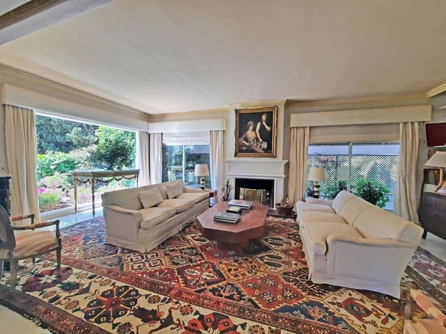 7 soverom Villa til salgs i Calahonda, Mijas med svømmebasseng garasje - € 2 350 000 (Ref: 8471220)