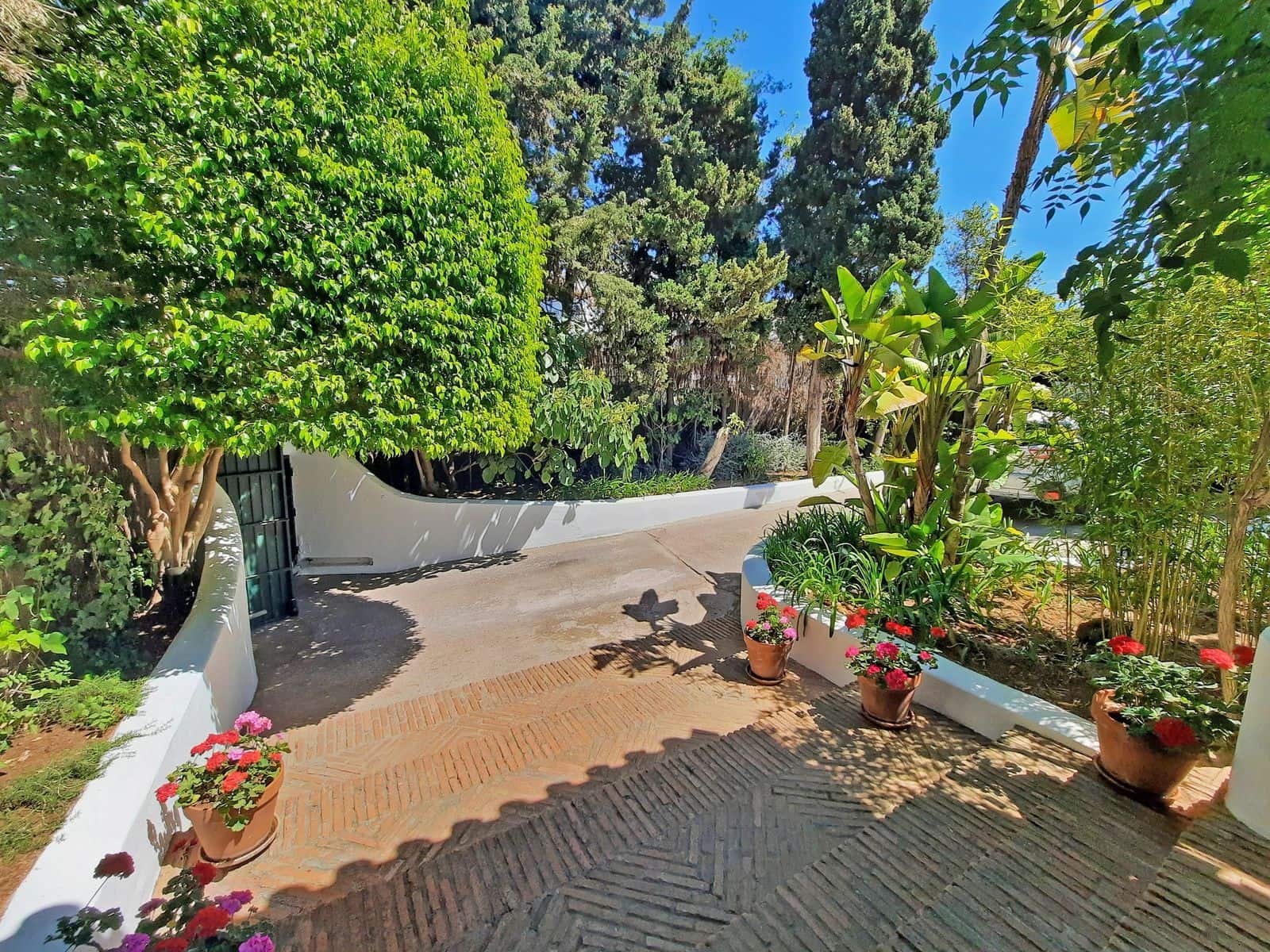 7 soveværelse Villa til salg i Calahonda med swimmingpool garage - € 2.350.000 (Ref: 8471220)