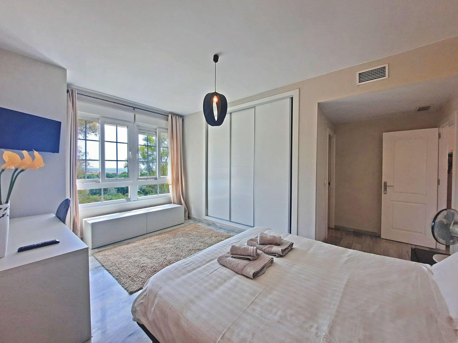 4 soveværelse Penthouse til salg i Cabopino med swimmingpool garage - € 785.000 (Ref: 8471223)