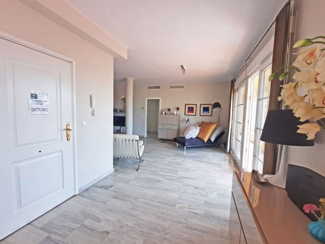 4 soverom Penthouse til salgs i Cabopino, Marbella med svømmebasseng garasje - € 785 000 (Ref: 8471223)