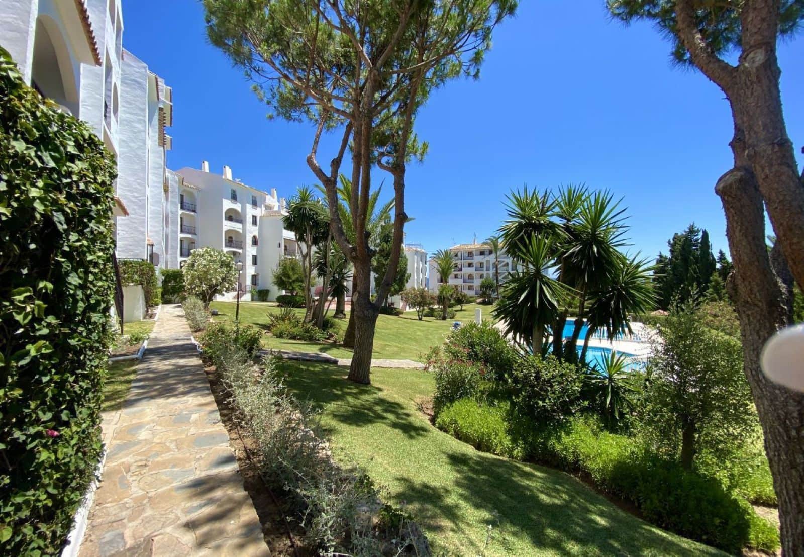 2 chambre Appartement à vendre à Riviera del Sol avec piscine garage - 315 000 € (Ref: 8474298)
