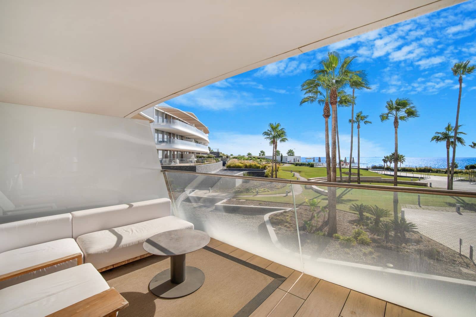 3 chambre Appartement de Plage à vendre à Estepona avec piscine garage - 1 160 000 € (Ref: 8475501)