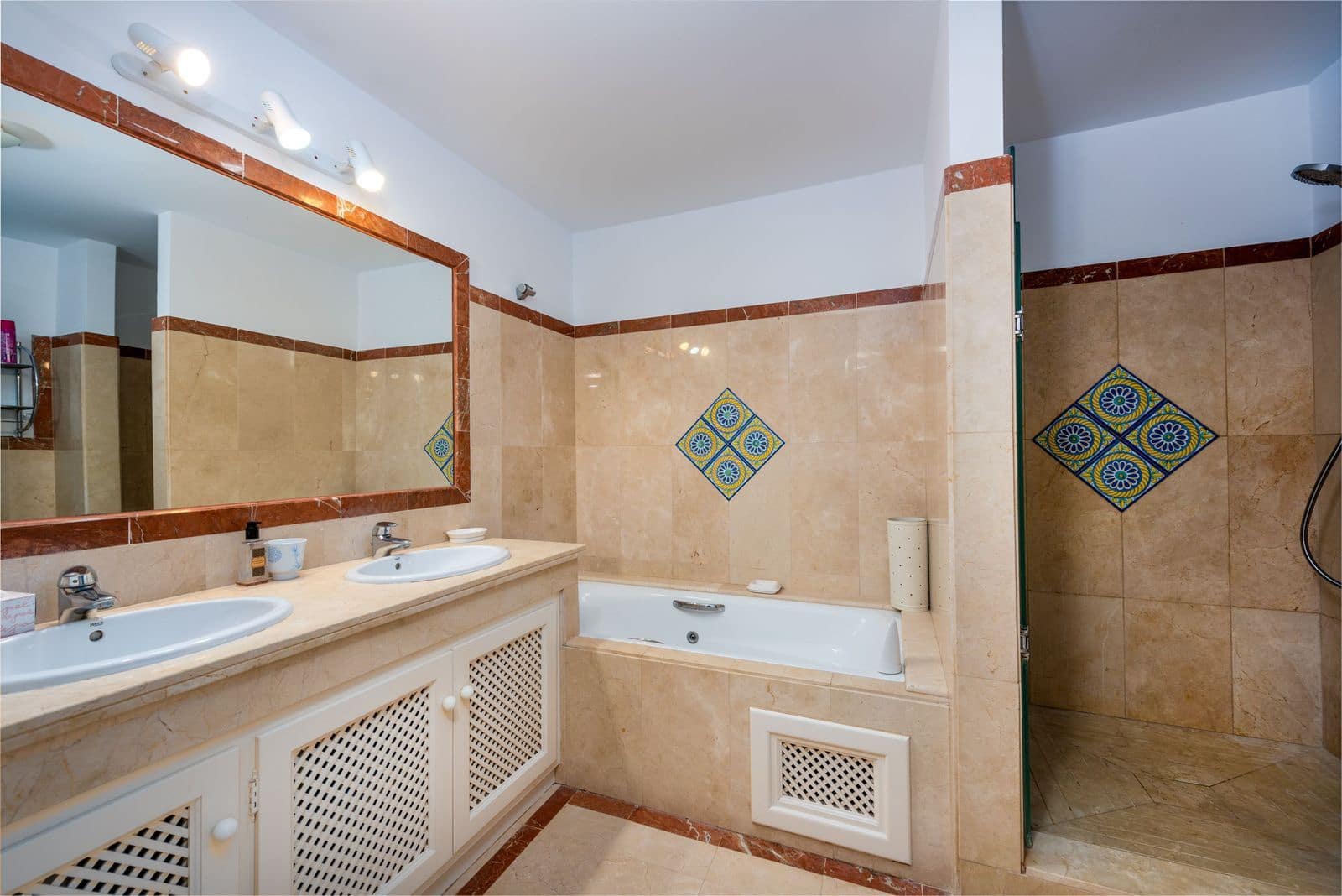 3 soveværelse Strandlejlighed til salg i Casares med swimmingpool garage - € 595.000 (Ref: 8475502)