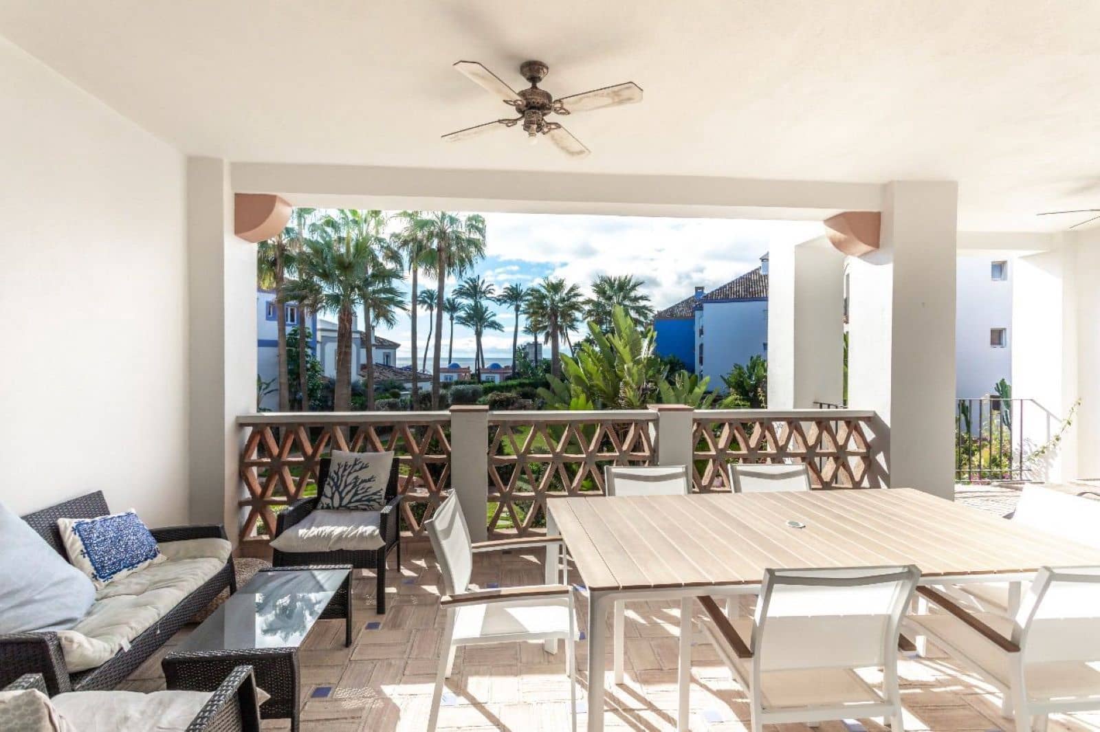 3 soveværelse Strandlejlighed til salg i Casares med swimmingpool garage - € 595.000 (Ref: 8475502)