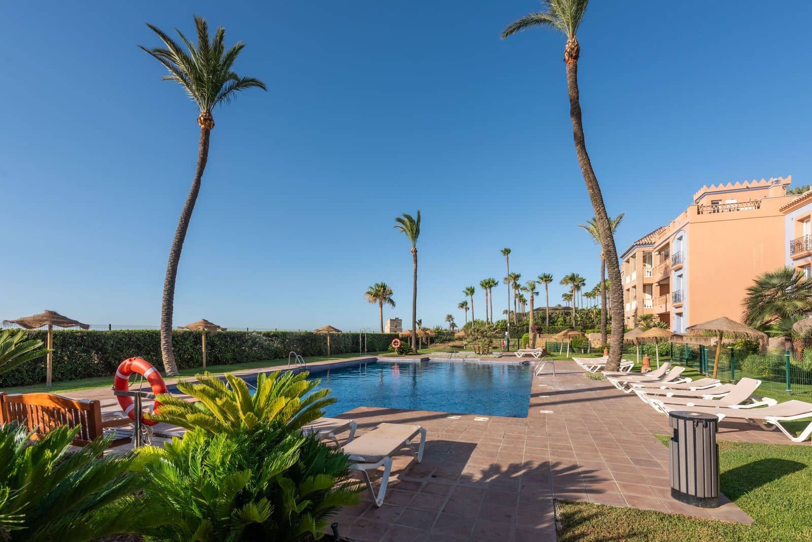 3 soveværelse Strandlejlighed til salg i Casares med swimmingpool garage - € 595.000 (Ref: 8475502)