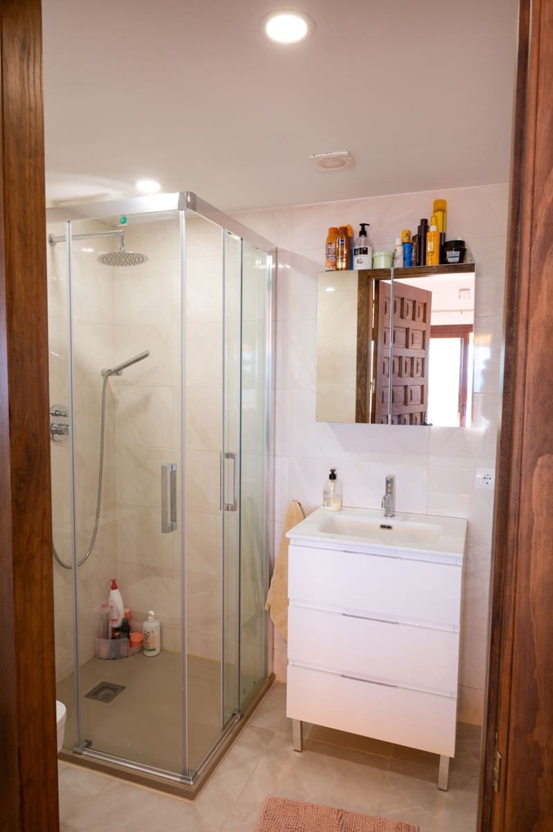 2 soverom Leilighet til salgs i Riviera del Sol med svømmebasseng garasje - € 475 000 (Ref: 8484095)