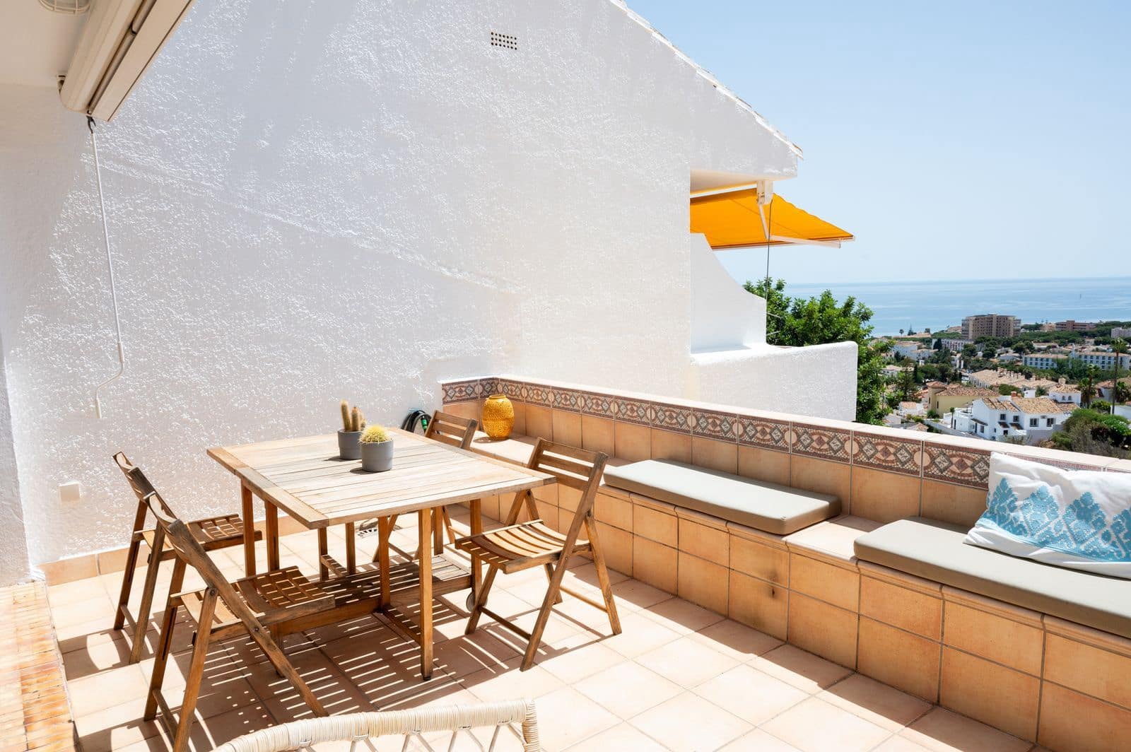 2 soverom Leilighet til salgs i Riviera del Sol med svømmebasseng garasje - € 475 000 (Ref: 8484095)