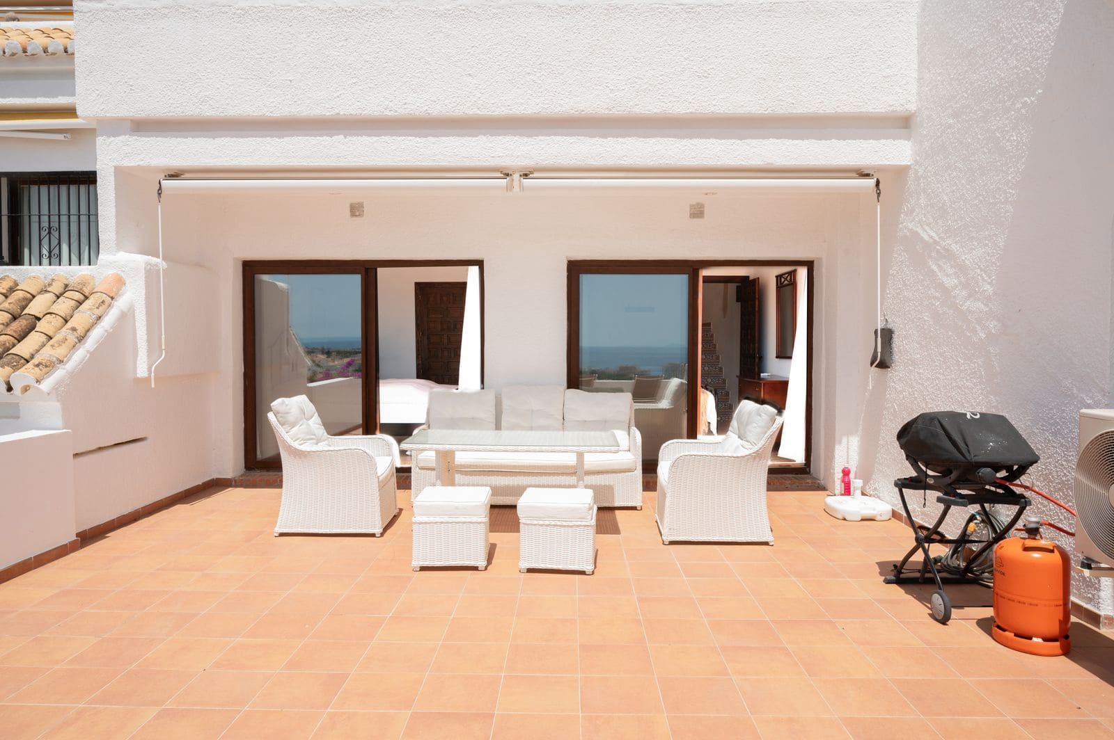 2 soverom Leilighet til salgs i Riviera del Sol med svømmebasseng garasje - € 475 000 (Ref: 8484095)