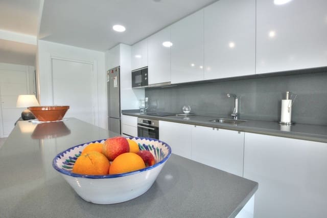 3 sovrum Lägenhet till salu i La Cala de Mijas, Mijas med pool garage - 560 000 € (Ref: 8488321)