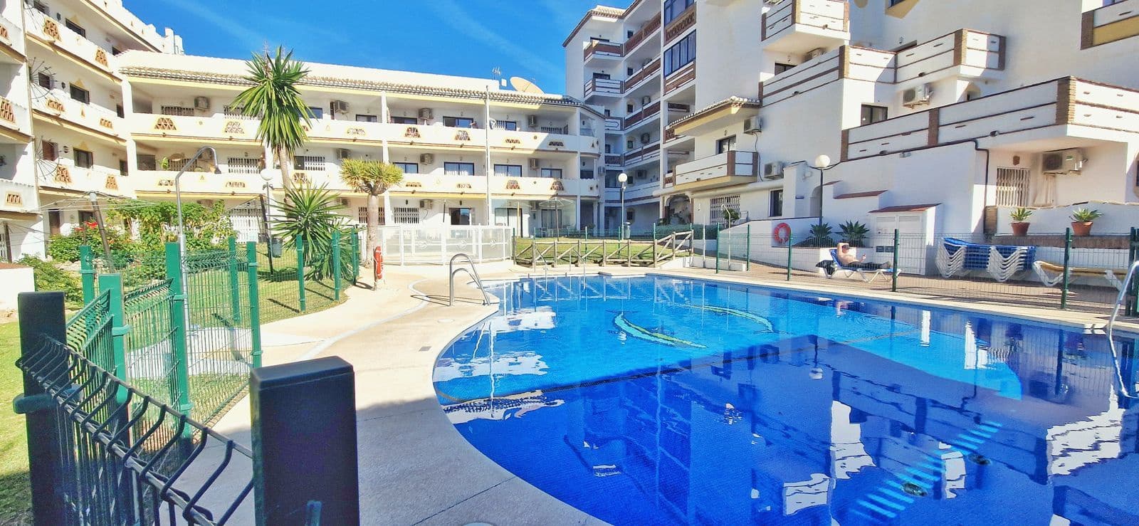 2 soveværelse Lejlighed til salg i Calahonda med swimmingpool garage - € 265.000 (Ref: 8491394)