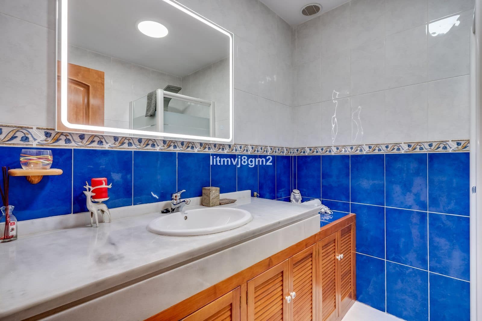 3 sypialnia Dom na sprzedaż w Calahonda z basenem garażem - 445 000 € (Ref: 8499456)