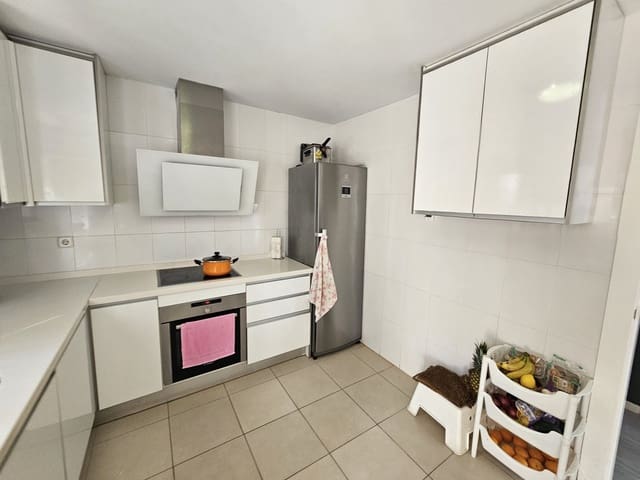 4 soverom Kjedet enebolig til salgs i Elviria - Cabopino, Marbella med svømmebasseng garasje - € 596 000 (Ref: 8499466)