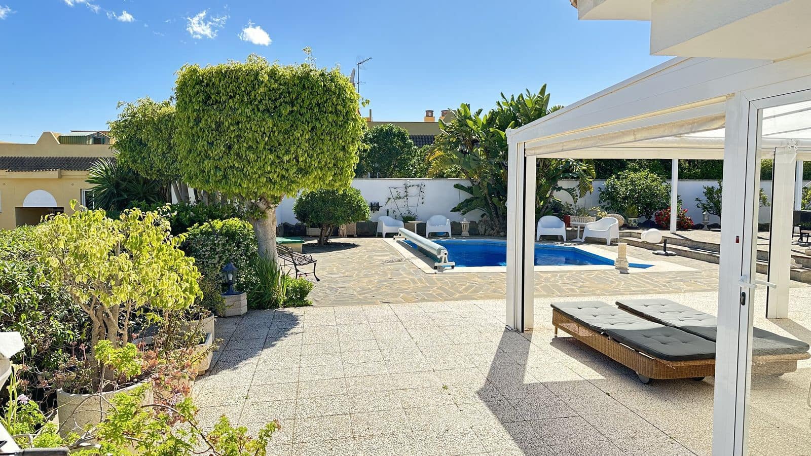 4 soverom Villa til salgs i Torreblanca del Sur med svømmebasseng - € 825 000 (Ref: 8518626)