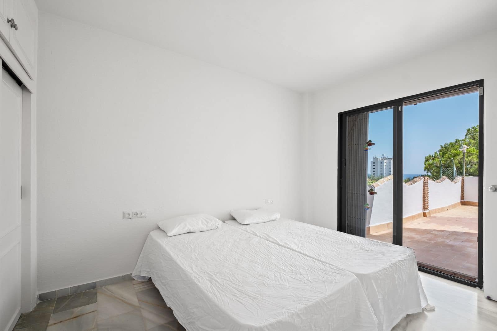 2 soveværelse Lejlighed til salg i Calahonda med swimmingpool garage - € 313.900 (Ref: 8524796)