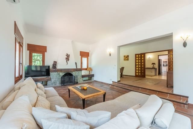 6 soveværelse Villa til salg i Benamara - Atalaya, Estepona med swimmingpool garage - € 1.300.000 (Ref: 8531162)