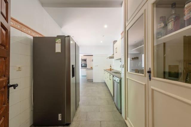 6 soveværelse Villa til salg i Benamara - Atalaya, Estepona med swimmingpool garage - € 1.300.000 (Ref: 8531162)