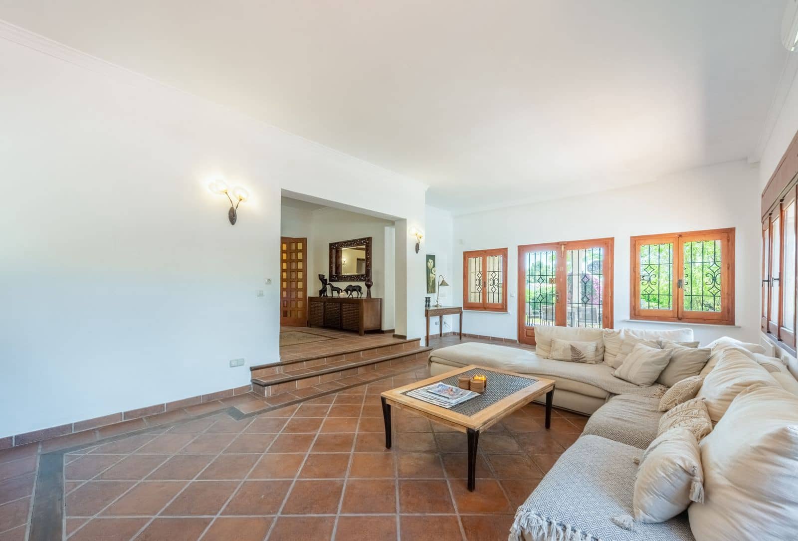 6 soveværelse Villa til salg i New Golden Mile med swimmingpool garage - € 1.300.000 (Ref: 8531162)