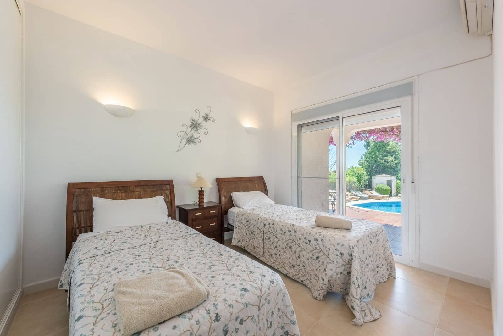 6 soveværelse Villa til salg i New Golden Mile med swimmingpool garage - € 1.300.000 (Ref: 8531162)