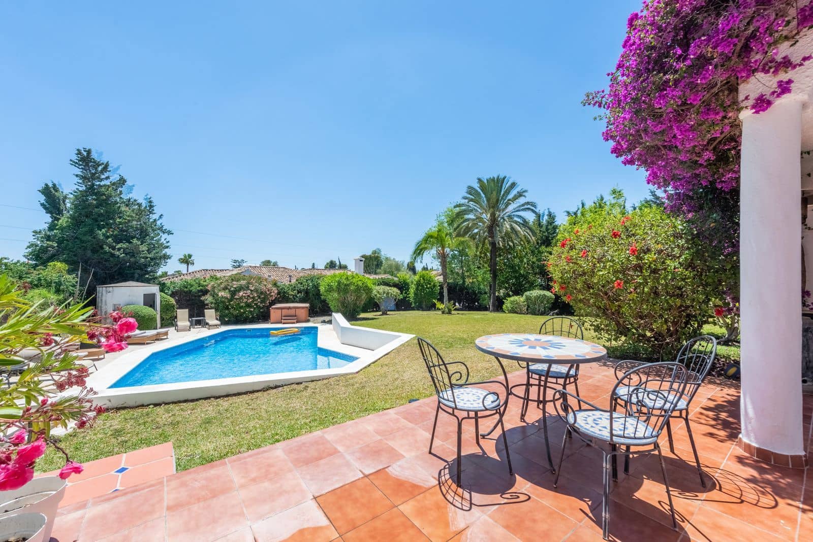 6 soveværelse Villa til salg i New Golden Mile med swimmingpool garage - € 1.300.000 (Ref: 8531162)