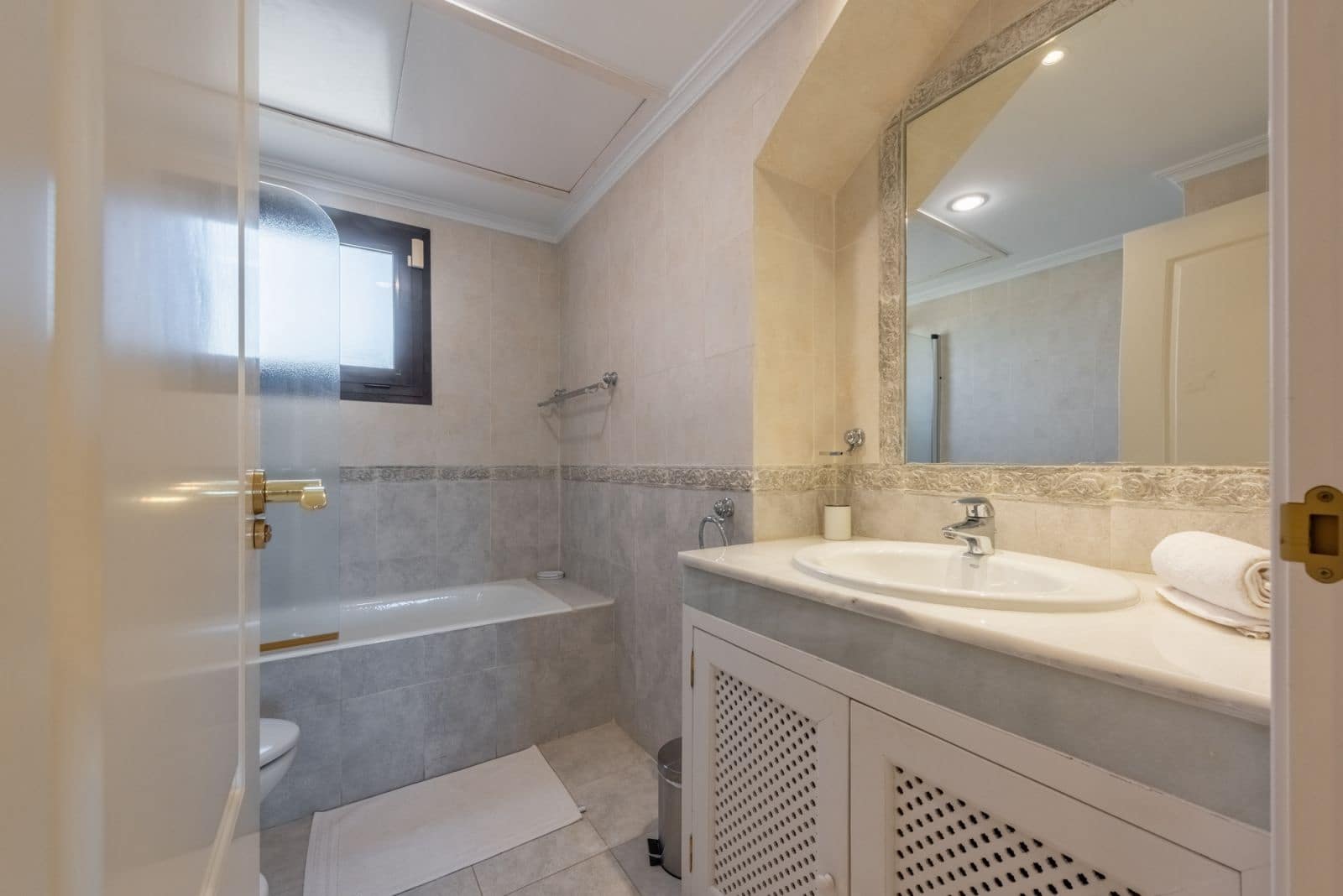 3 soveværelse Penthouse til salg i New Golden Mile med swimmingpool garage - € 695.000 (Ref: 8537835)