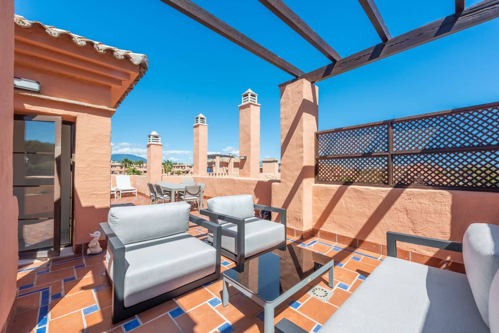 3 soveværelse Penthouse til salg i New Golden Mile med swimmingpool garage - € 695.000 (Ref: 8537835)