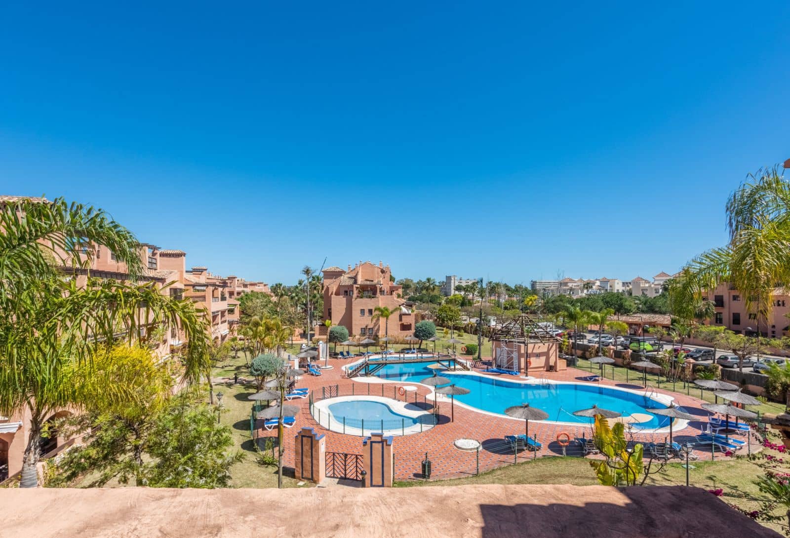 3 soveværelse Penthouse til salg i New Golden Mile med swimmingpool garage - € 695.000 (Ref: 8537835)