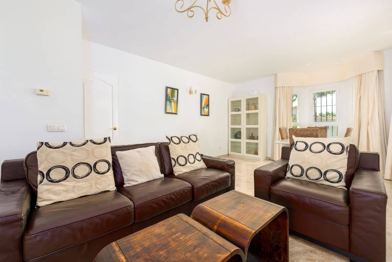 2 bedroom Penthouse for sale in Nueva Andalucia with pool garage - € 449,950 (Ref: 8543338)