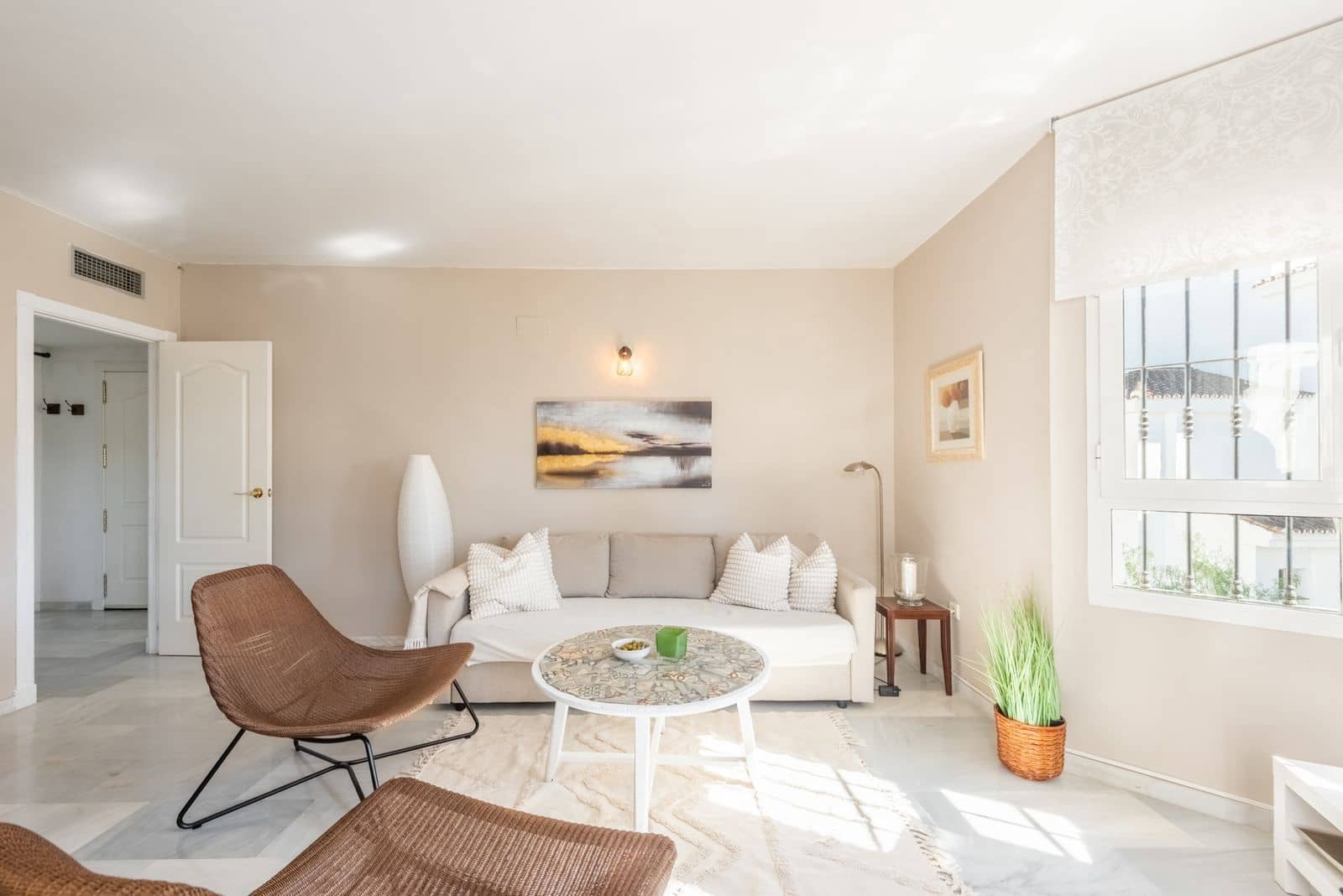 2 bedroom Penthouse for sale in Nueva Andalucia with pool garage - € 439,000 (Ref: 8545555)