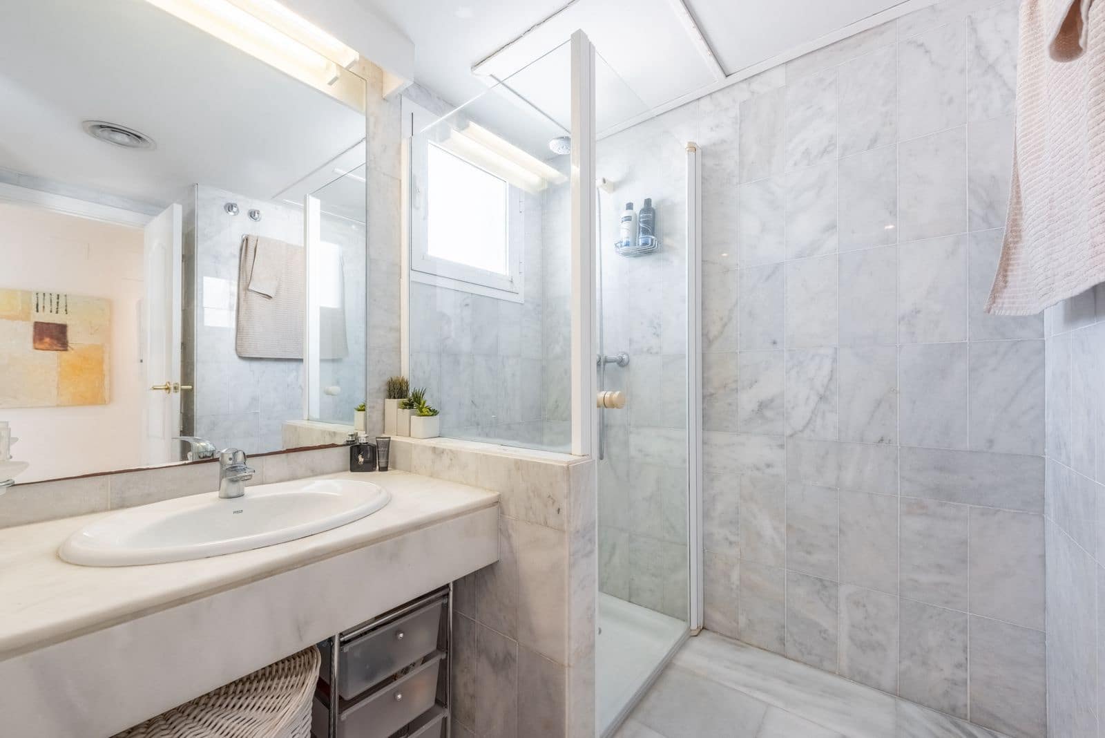 2 bedroom Penthouse for sale in Nueva Andalucia with pool garage - € 439,000 (Ref: 8545555)