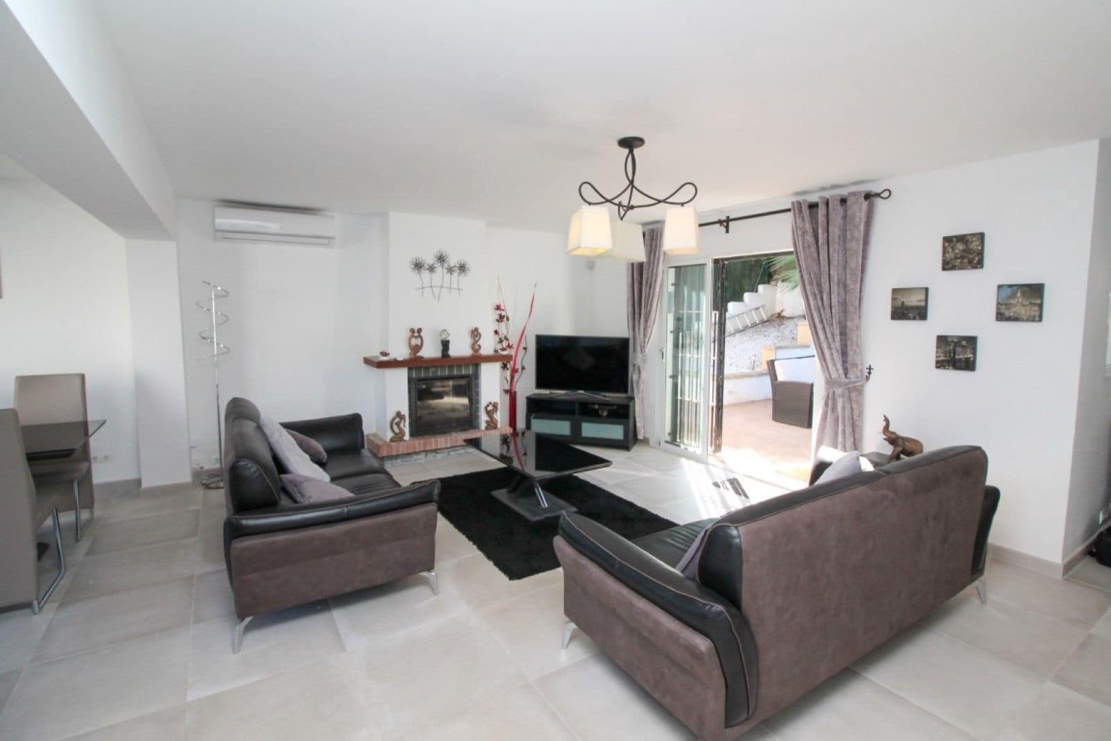 4 soveværelse Villa til salg i El Chaparral med swimmingpool garage - € 750.000 (Ref: 8545697)