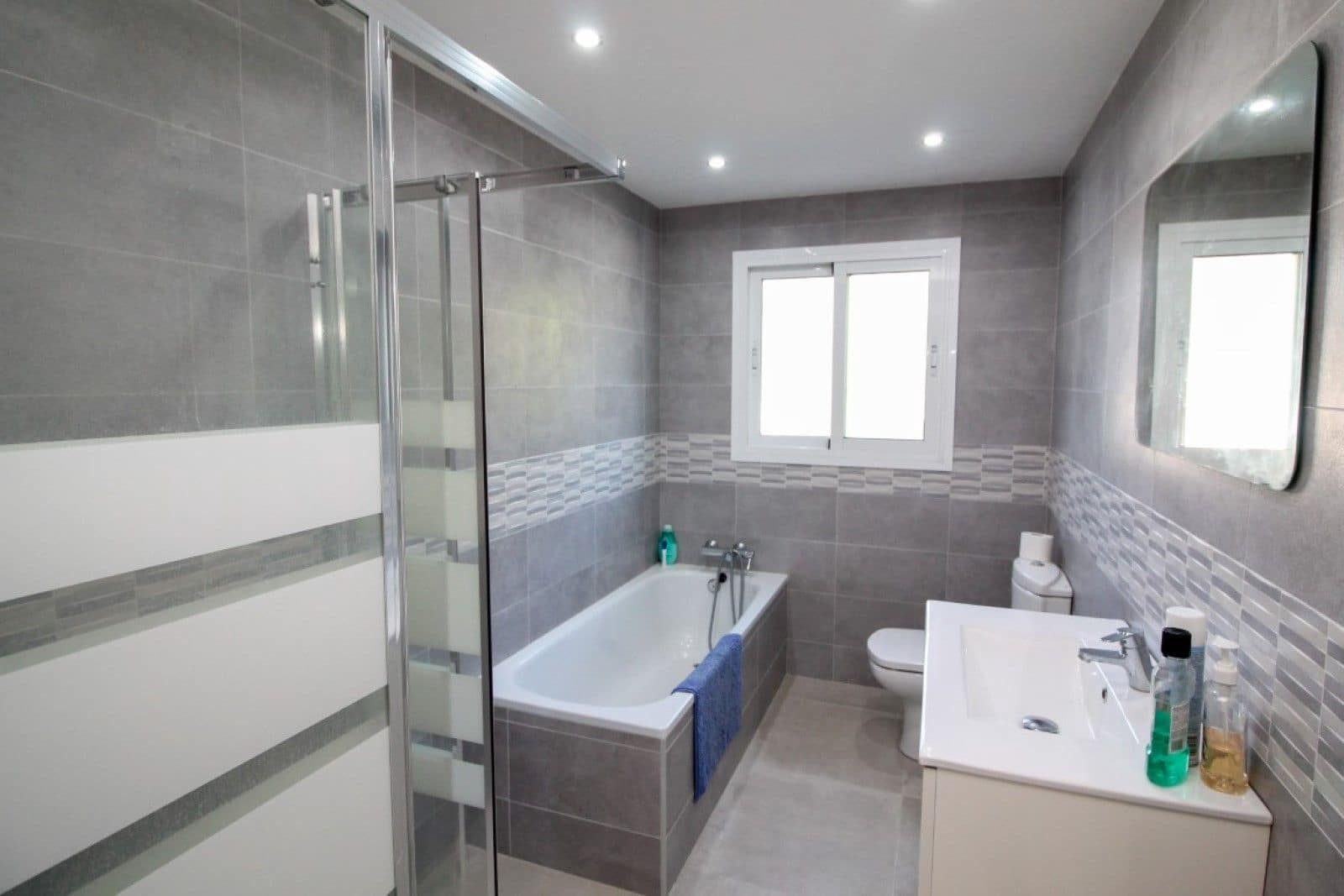 4 soveværelse Villa til salg i El Chaparral med swimmingpool garage - € 750.000 (Ref: 8545697)