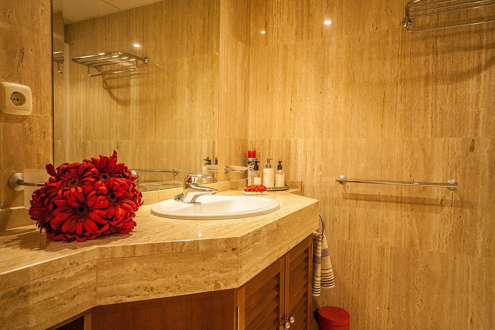 2 soveværelse Lejlighed til salg i Elviria med swimmingpool garage - € 400.000 (Ref: 8548377)