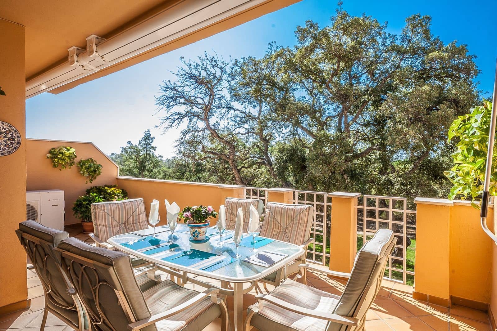 2 soveværelse Lejlighed til salg i Elviria med swimmingpool garage - € 400.000 (Ref: 8548377)