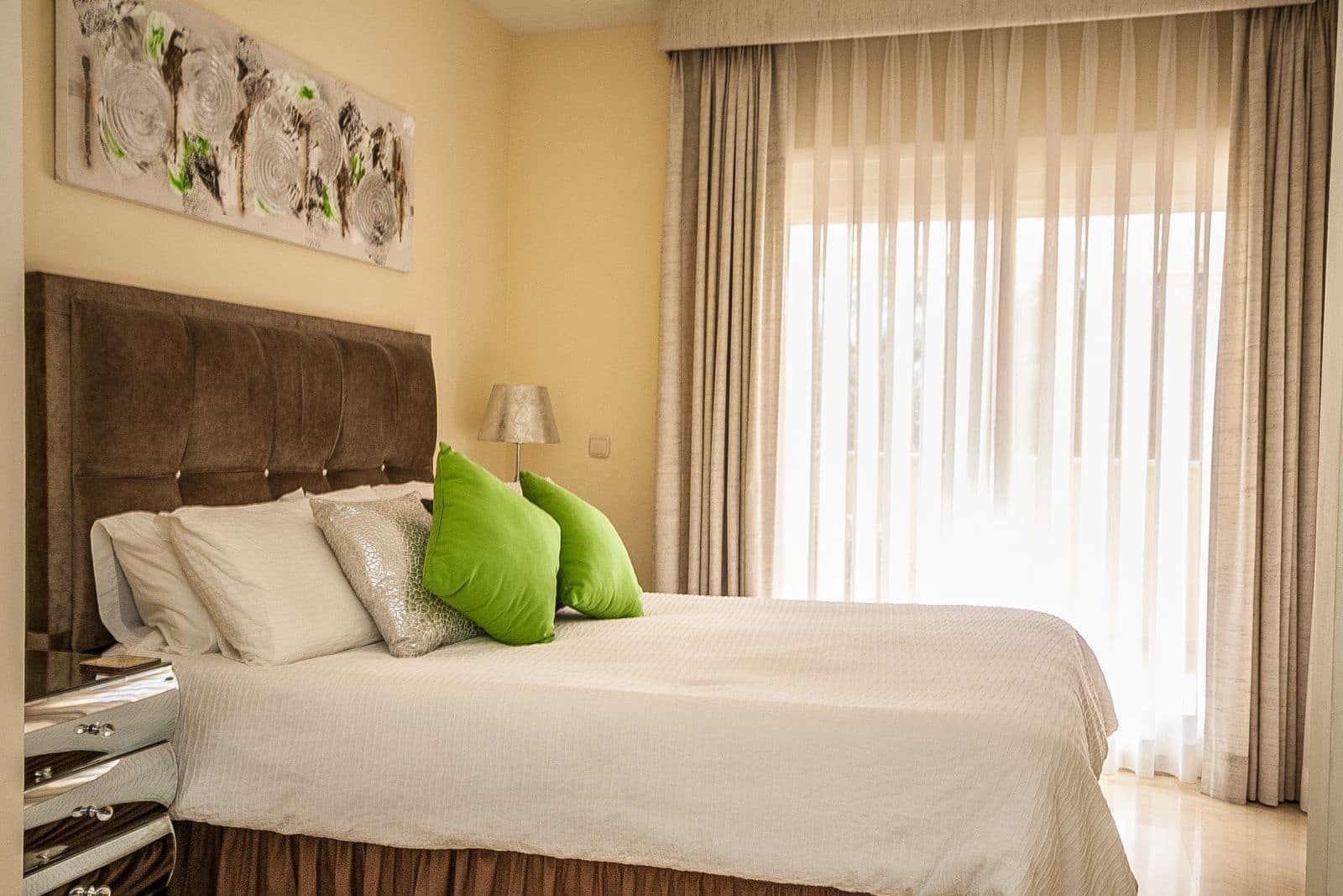 2 soveværelse Lejlighed til salg i Elviria med swimmingpool garage - € 400.000 (Ref: 8548377)