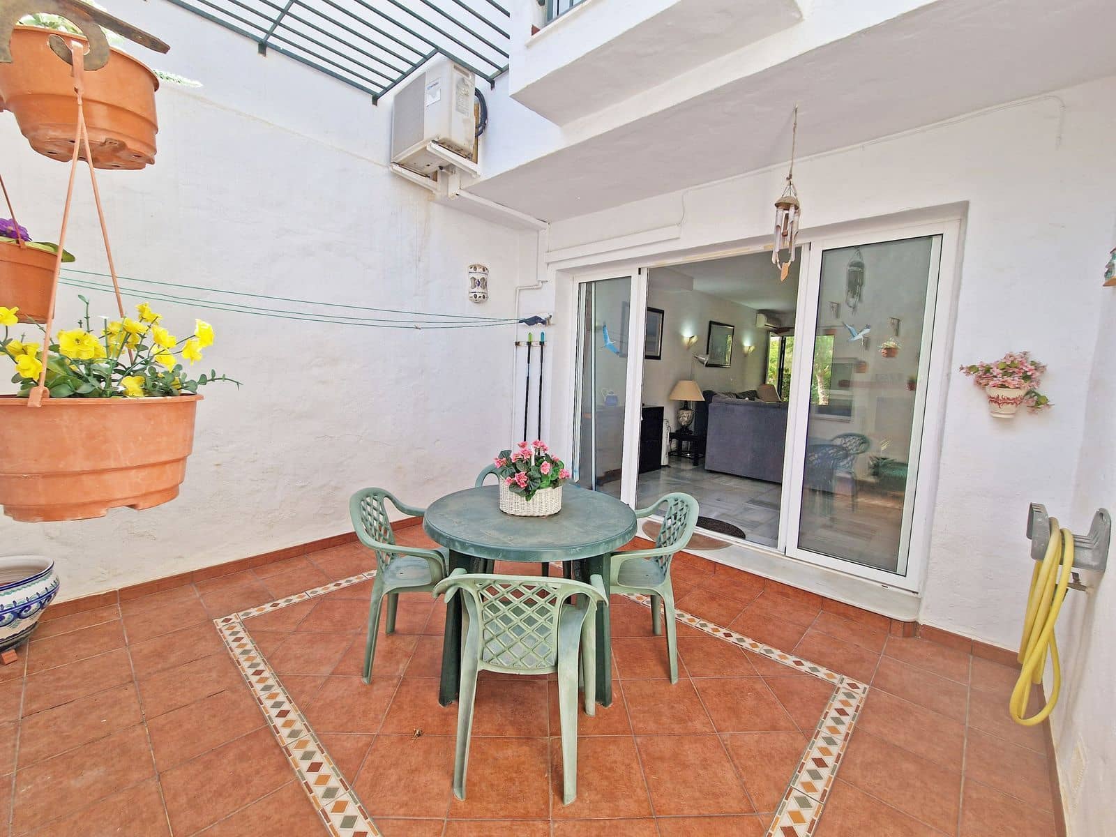 3 soverom Strandleiligheter til salgs i Calahonda med svømmebasseng garasje - € 475 000 (Ref: 8548407)