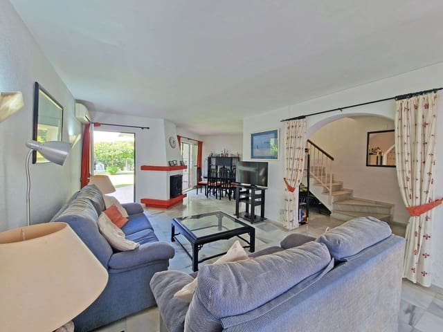 3 soverom Strandleiligheter til salgs i Calahonda, Mijas med svømmebasseng garasje - € 475 000 (Ref: 8548407)