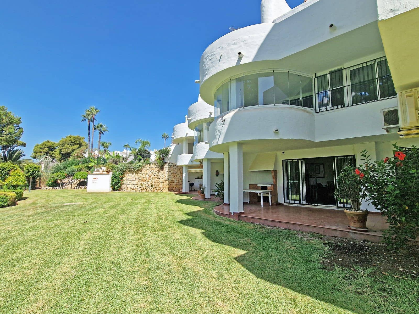 3 soverom Strandleiligheter til salgs i Calahonda med svømmebasseng garasje - € 475 000 (Ref: 8548407)