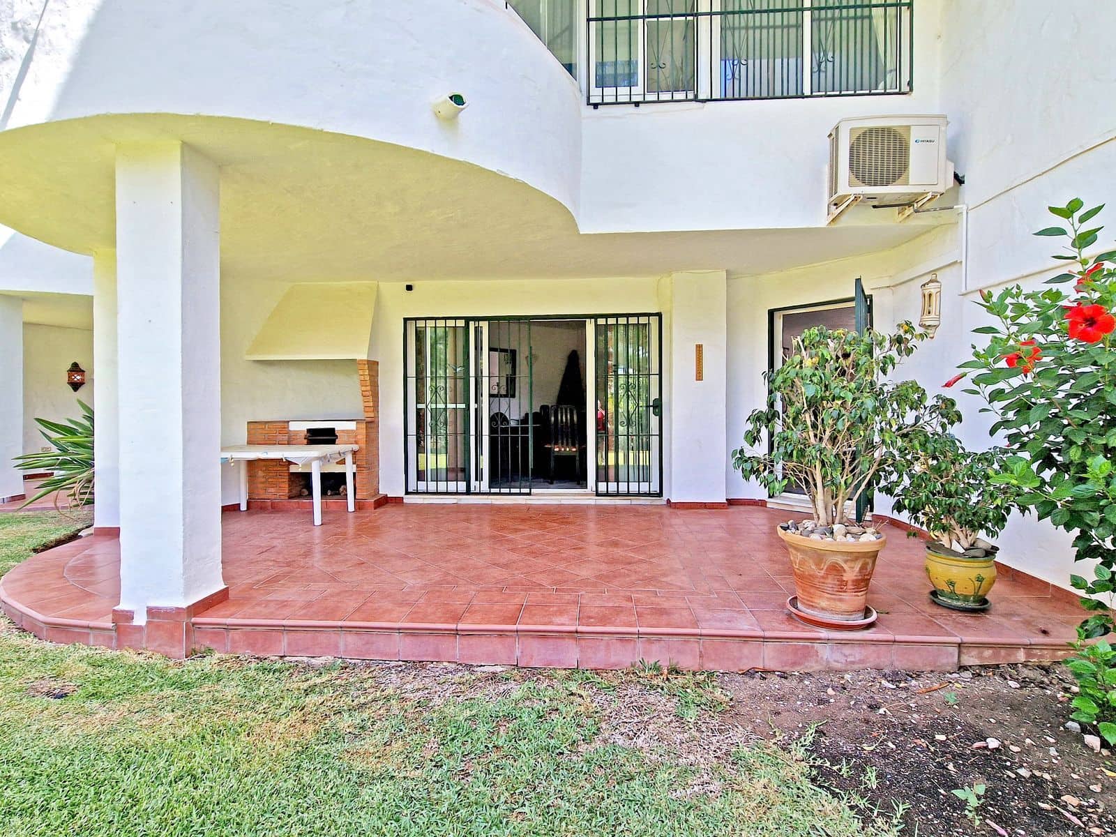 3 soverom Strandleiligheter til salgs i Calahonda med svømmebasseng garasje - € 475 000 (Ref: 8548407)