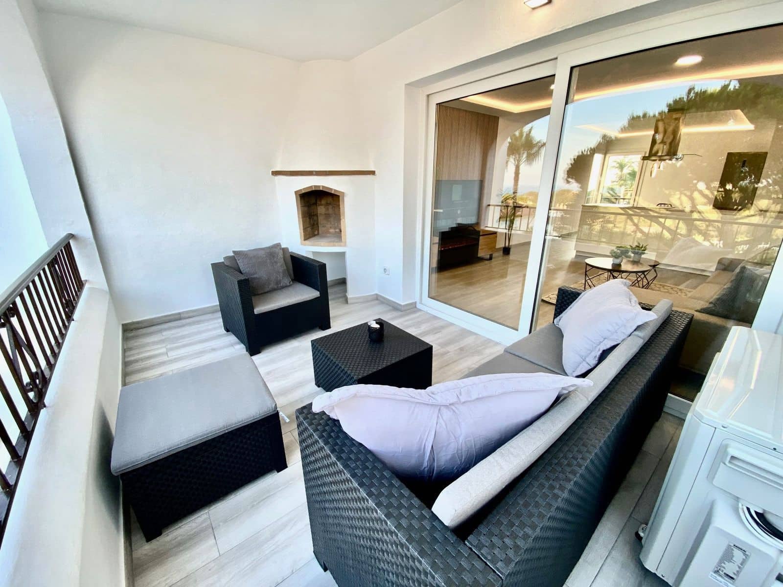 3 soverom Strandleiligheter til salgs i Calahonda med svømmebasseng garasje - € 500 000 (Ref: 8550157)