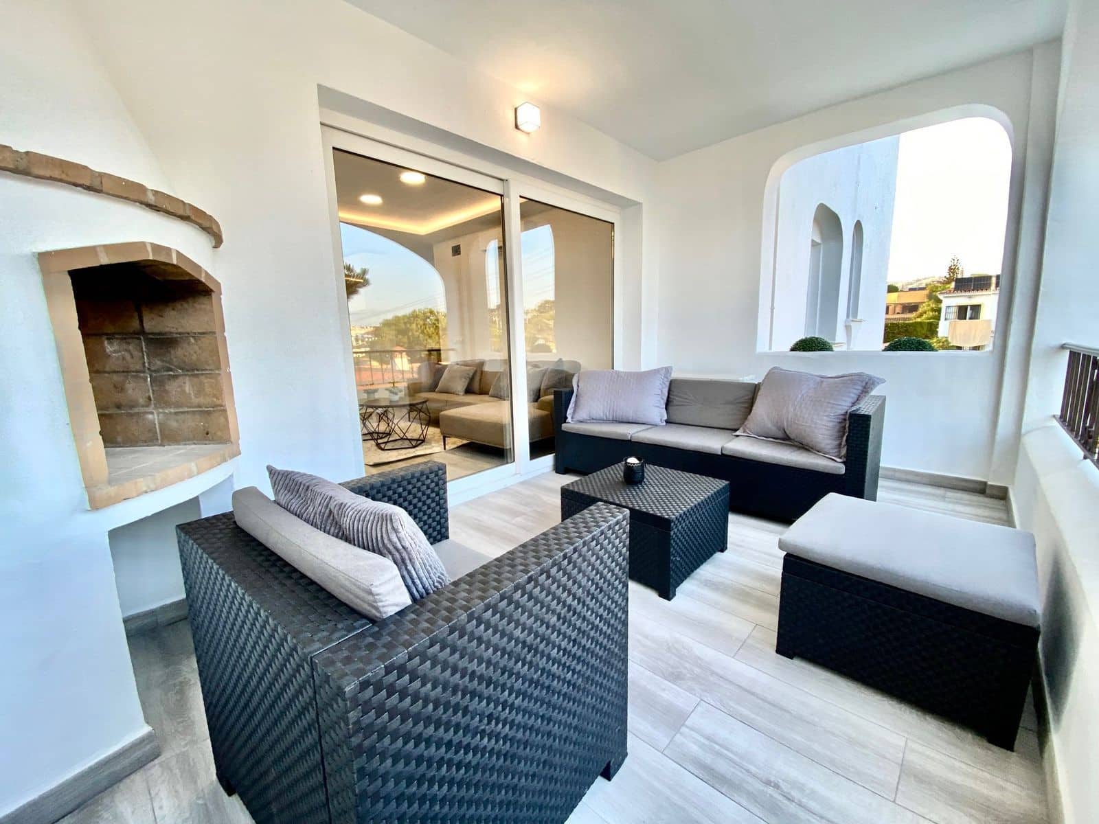 3 soverom Strandleiligheter til salgs i Calahonda med svømmebasseng garasje - € 500 000 (Ref: 8550157)