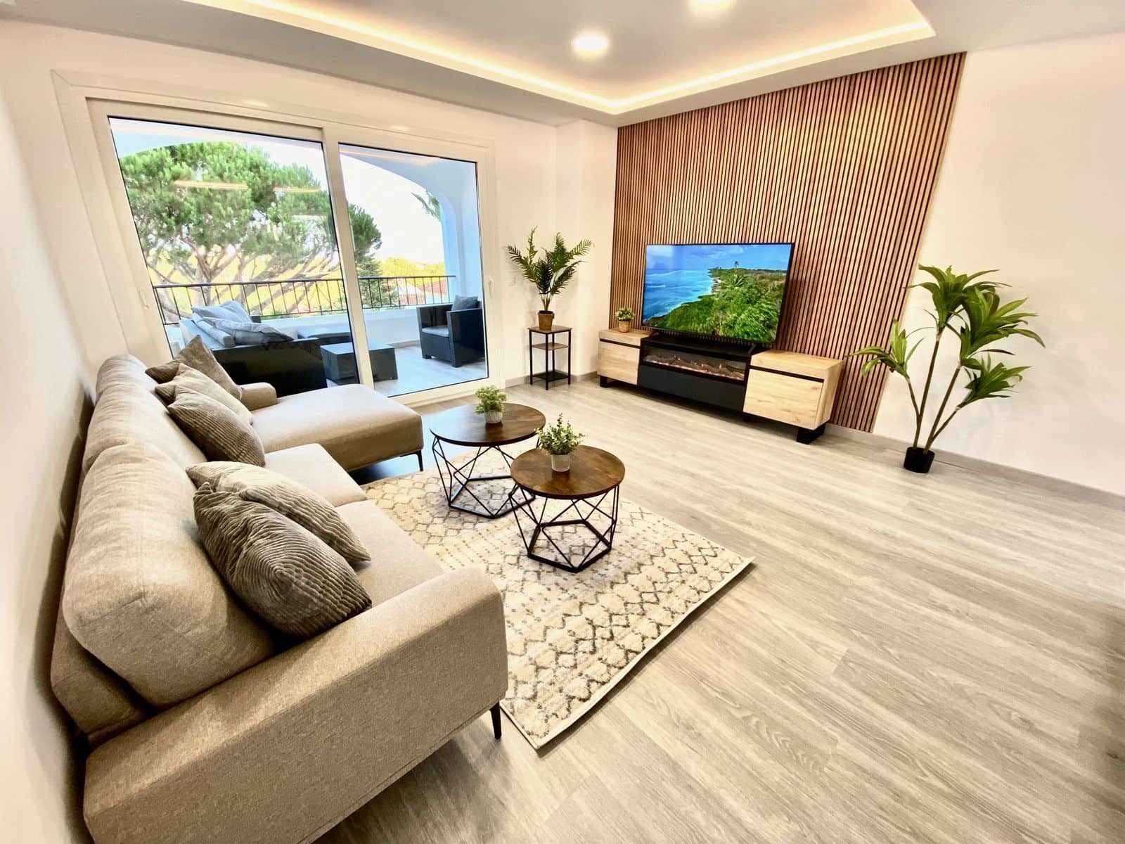 3 soverom Strandleiligheter til salgs i Calahonda med svømmebasseng garasje - € 500 000 (Ref: 8550157)