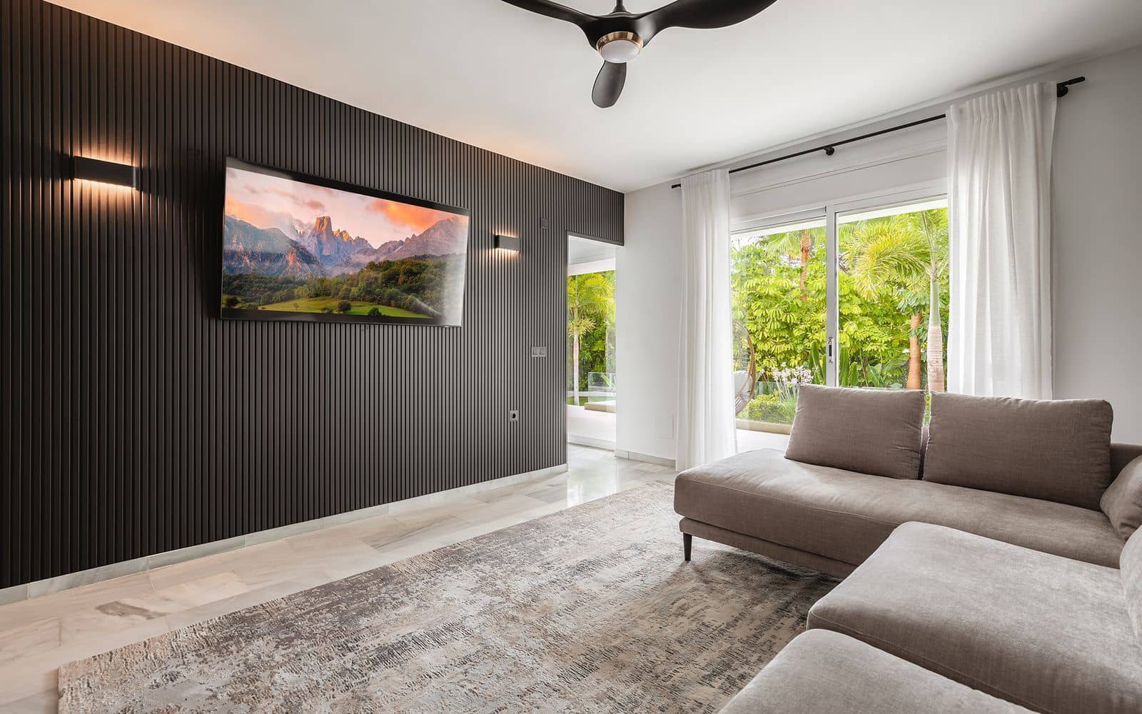 4 soverom Villa til salgs i Carib Playa med svømmebasseng garasje - € 1 995 000 (Ref: 8550183)