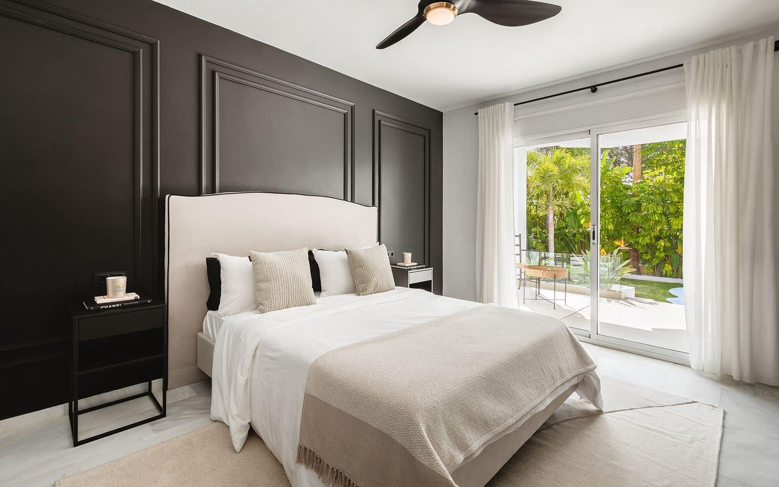 4 soverom Villa til salgs i Carib Playa med svømmebasseng garasje - € 1 995 000 (Ref: 8550183)