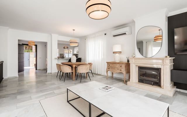 4 chambre Villa/Maison à vendre à Carib Playa, Marbella avec piscine garage - 1 995 000 € (Ref: 8550183)