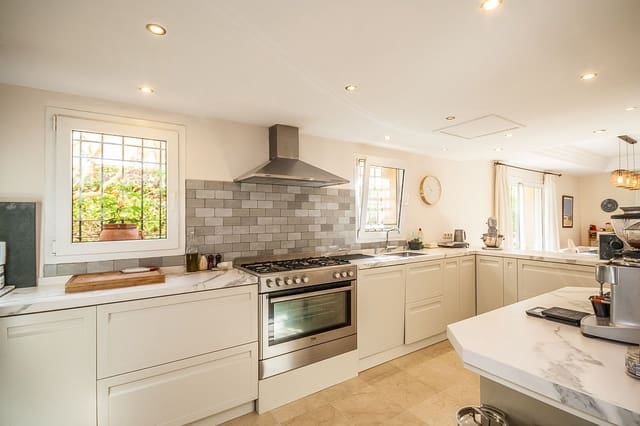 4 slaapkamer Huis te koop in Riviera del Sol, Mijas met zwembad garage - € 549.000 (Ref: 8555642)