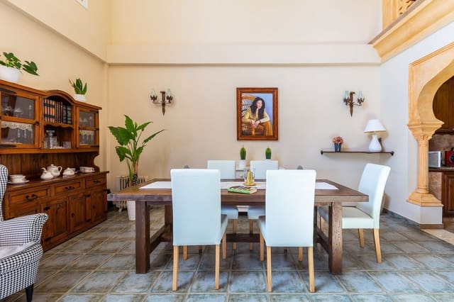 3 soveværelse Villa til salg i Elviria, Marbella med garage - € 895.000 (Ref: 8560678)